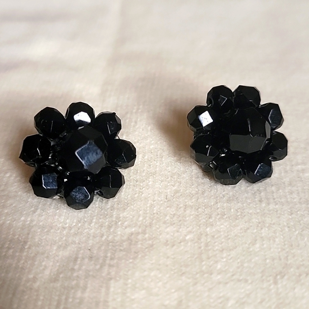 Vintage JAPAN Stamped Faceted Clip On Earrings - Black